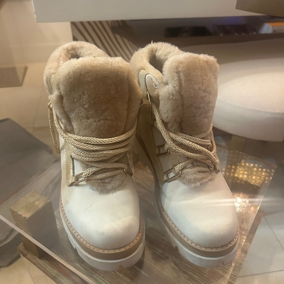 Women's Shearling Lace-Up Boots - Cream - Picture 1 of 11
